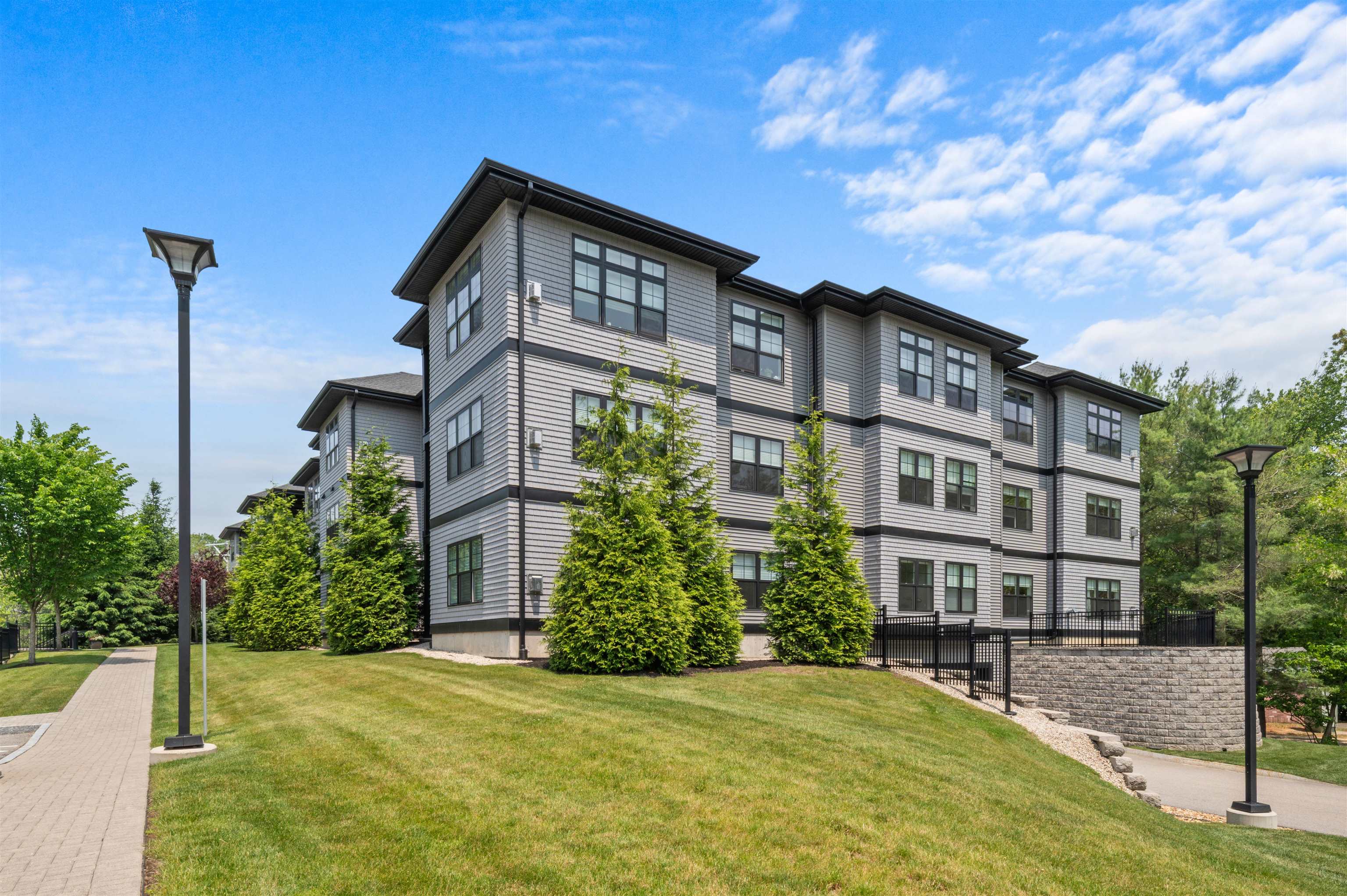 2075 Lafayette Road A27