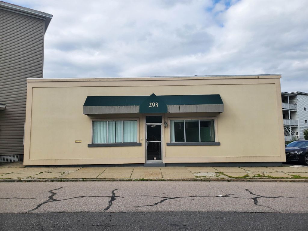 Photo of 293 Amory Street, Manchester, NH 03102 (MLS # 5023524)