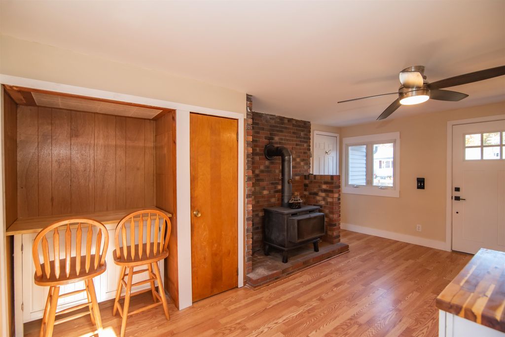 Photo of 140 Elgin Avenue, Manchester, NH 03104 (MLS # 5067681)
