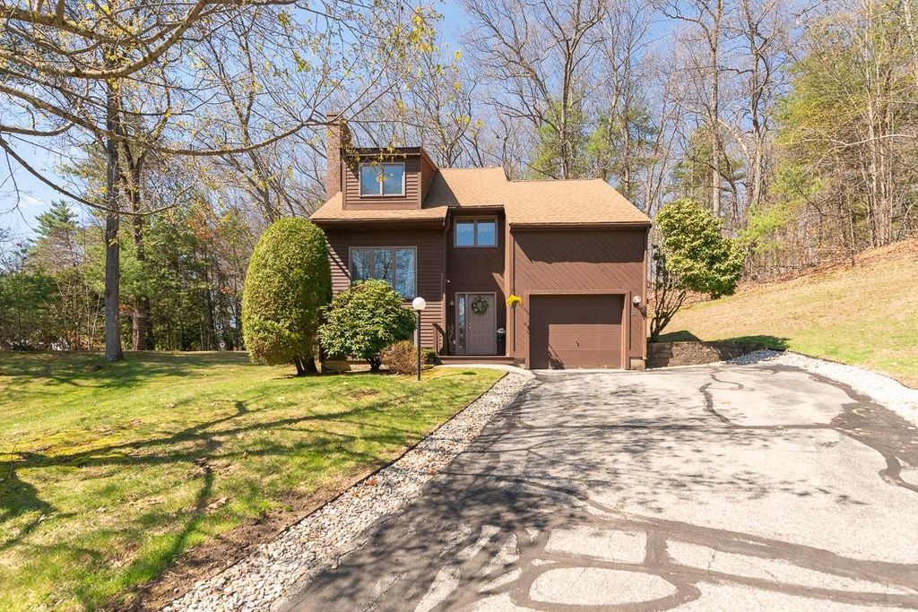 Photo of 21 Gloucester Lane #21, Nashua, NH 03063 (MLS # 5084872)