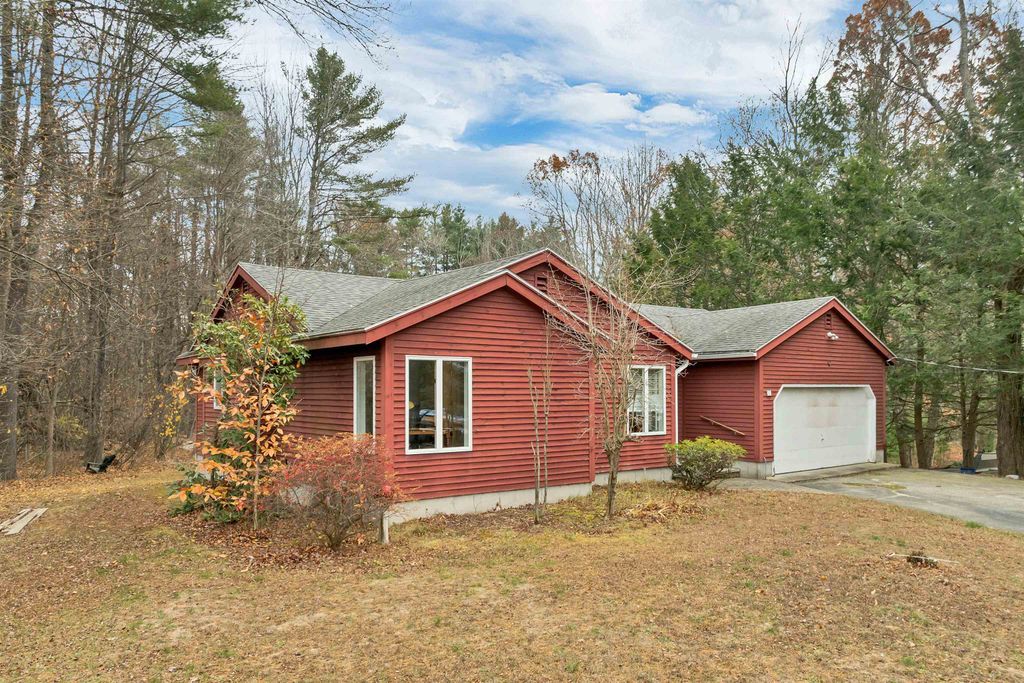 Photo of 12 Highland Terrace, Wolfeboro, NH 03894 (MLS # 5073345)
