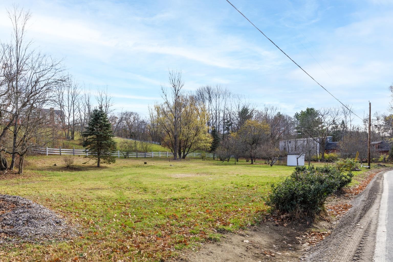 516 W Salisbury Road