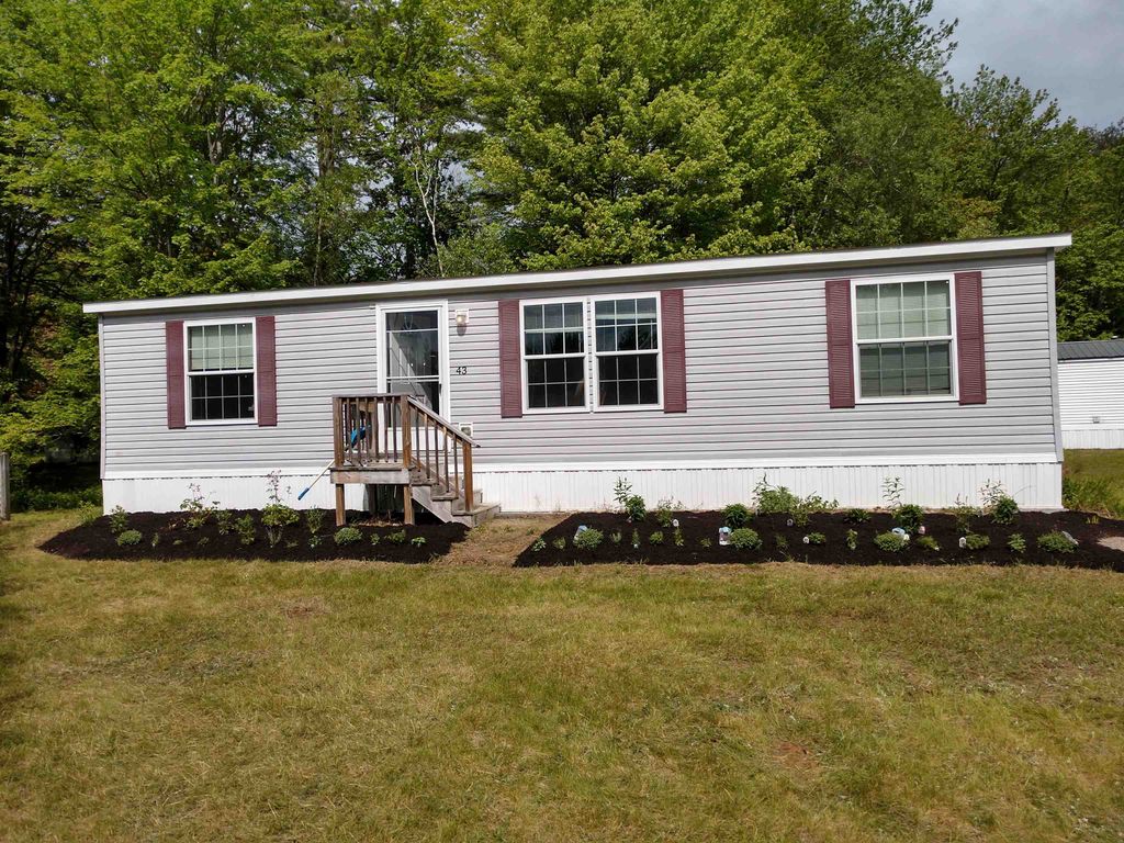 Photo of 43 Fieldstone Lane, Rochester, NH 03867 (MLS # 5072784)