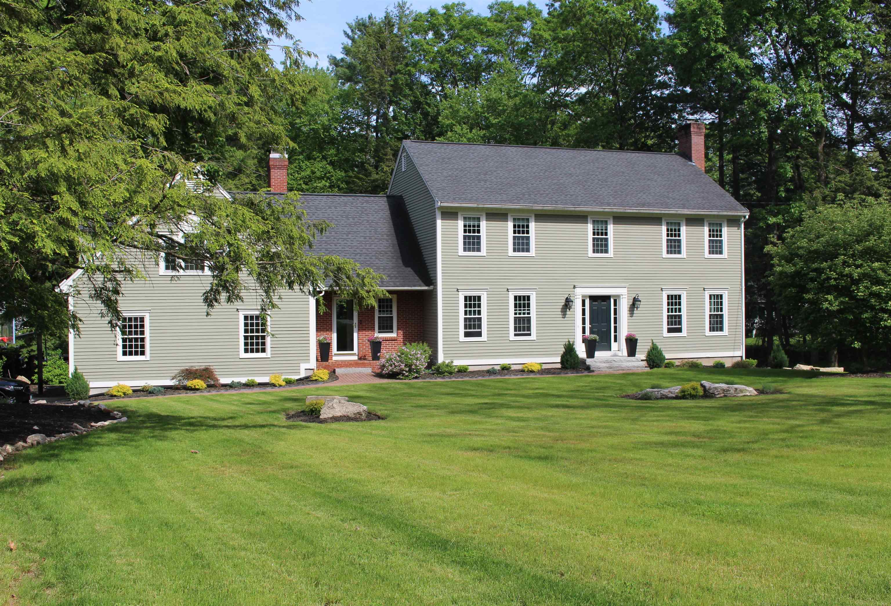 1 Fieldstone Drive