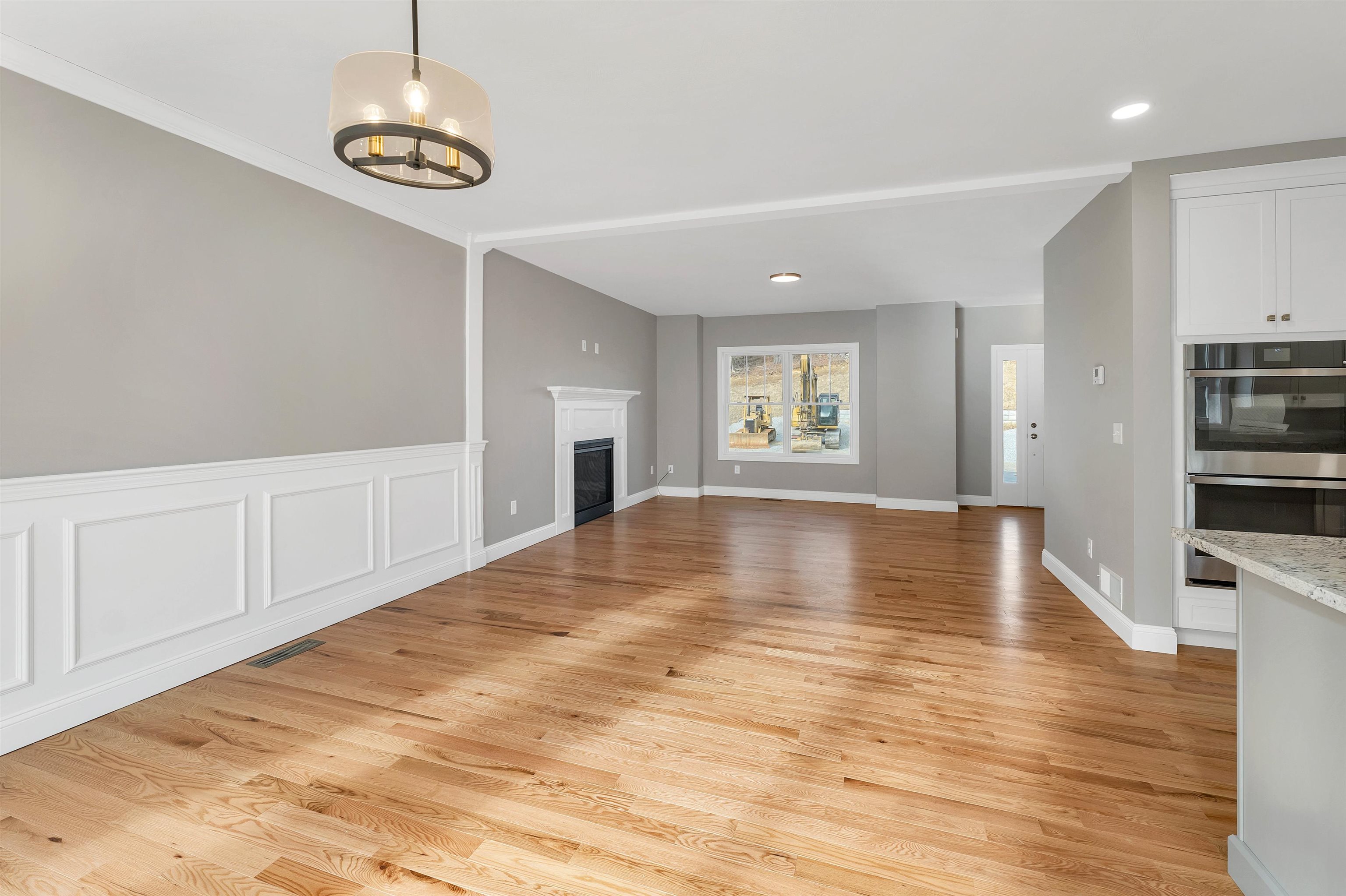 Concord, New Hampshire 03301, United States, 3 Bedrooms Bedrooms, ,3 BathroomsBathrooms,Residential,Pending,17281