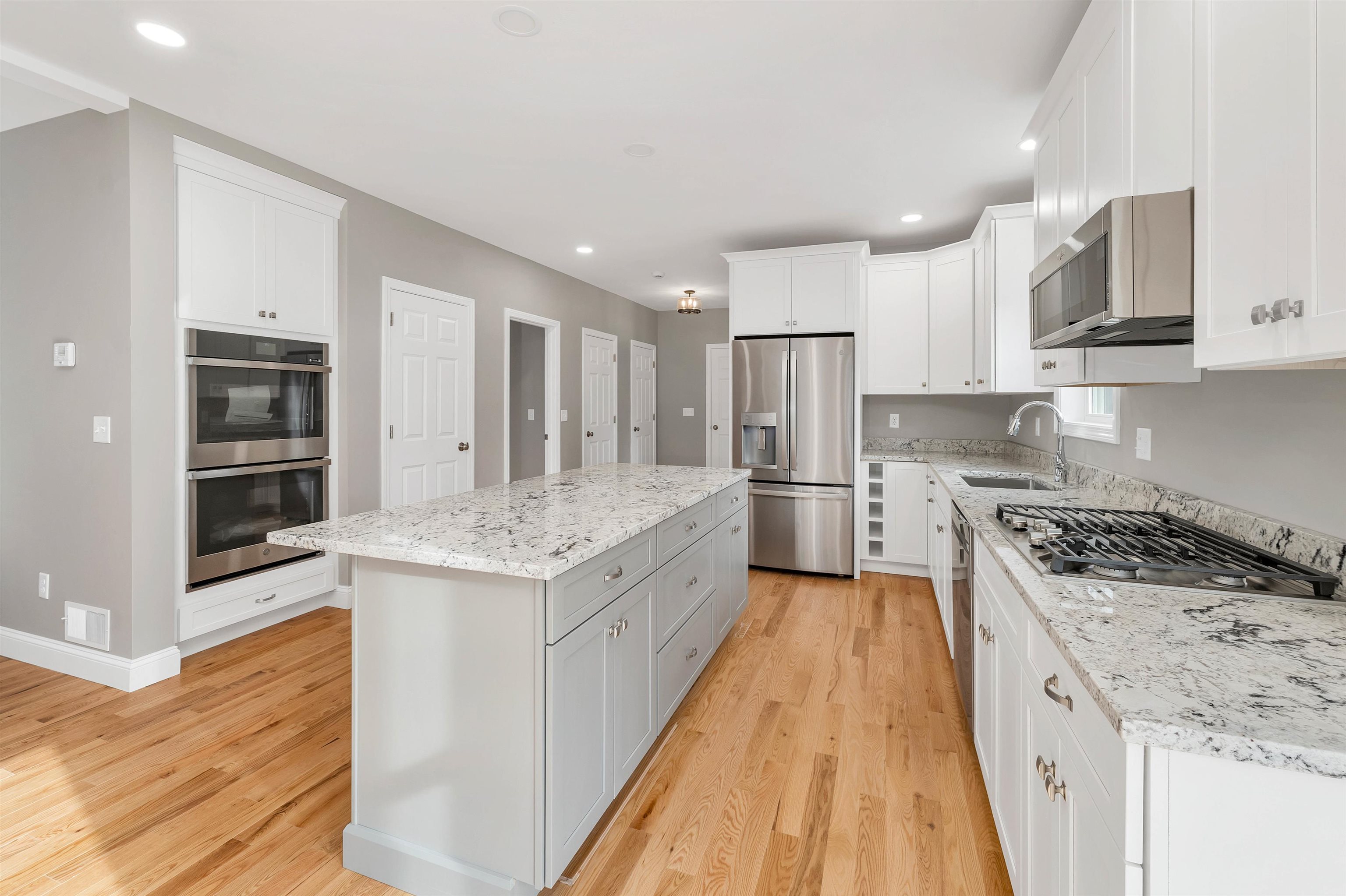 Concord, New Hampshire 03301, United States, 3 Bedrooms Bedrooms, ,3 BathroomsBathrooms,Residential,Pending,17281