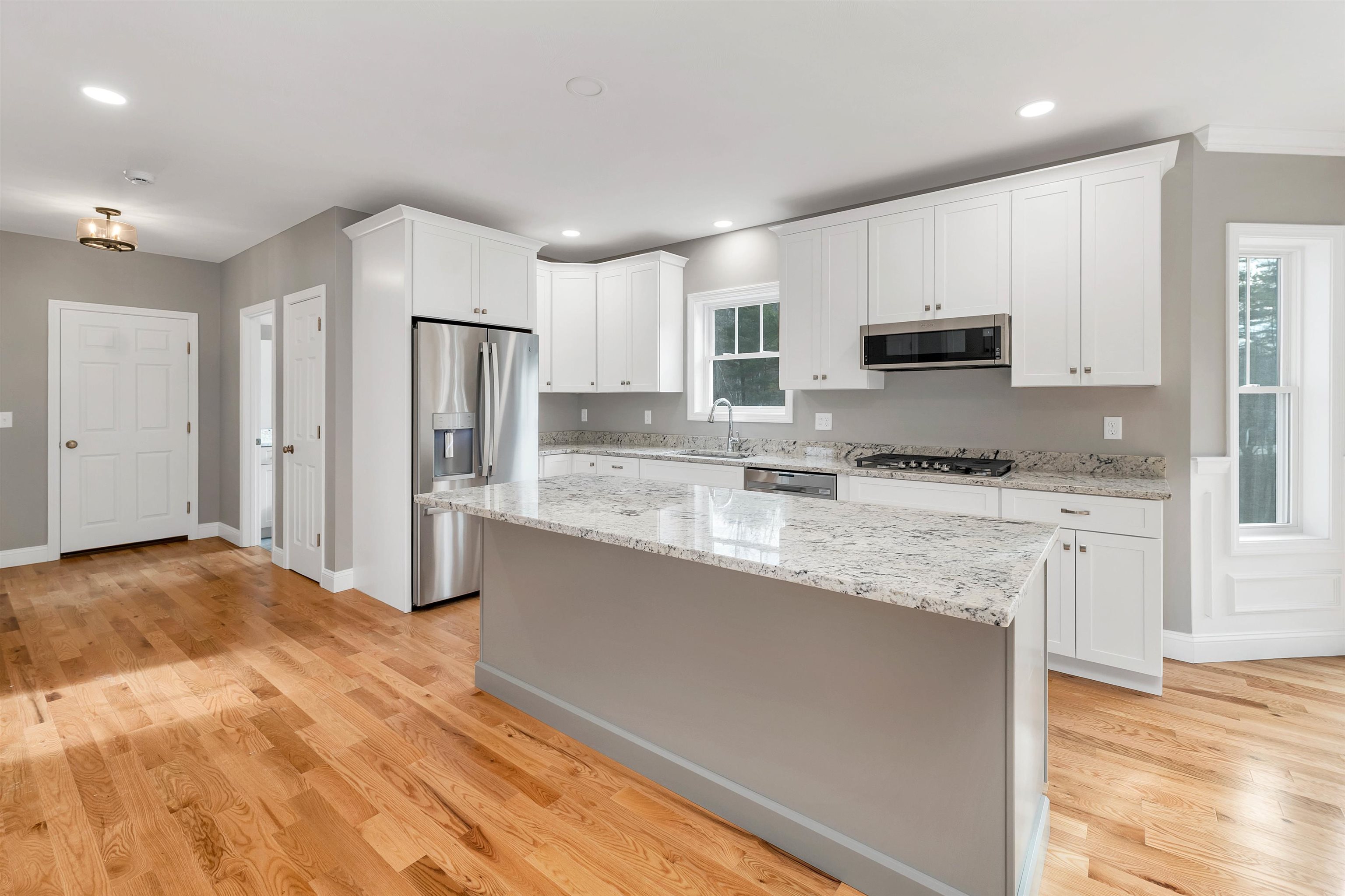 Concord, New Hampshire 03301, United States, 3 Bedrooms Bedrooms, ,3 BathroomsBathrooms,Residential,Pending,17281