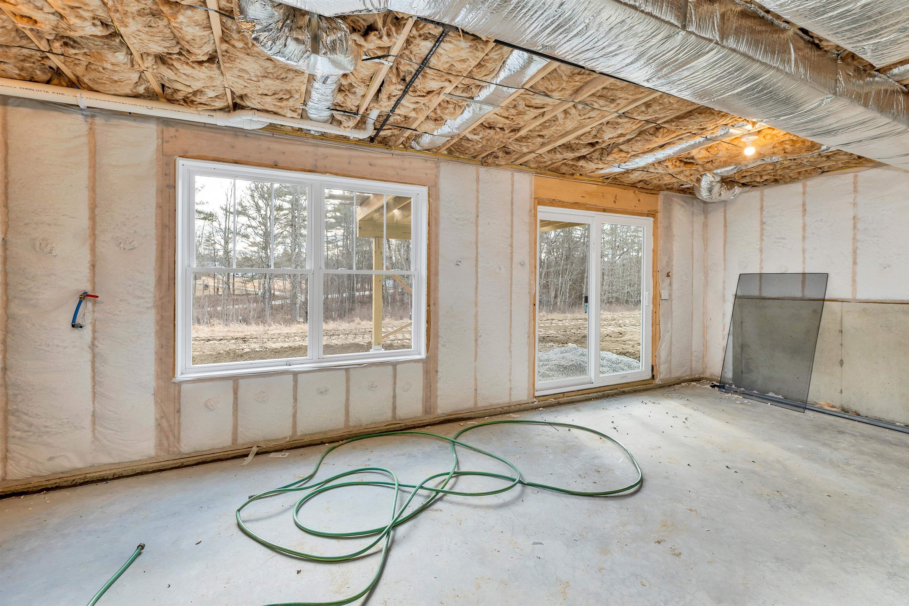 Concord, New Hampshire 03301, United States, 3 Bedrooms Bedrooms, ,3 BathroomsBathrooms,Residential,Pending,17281