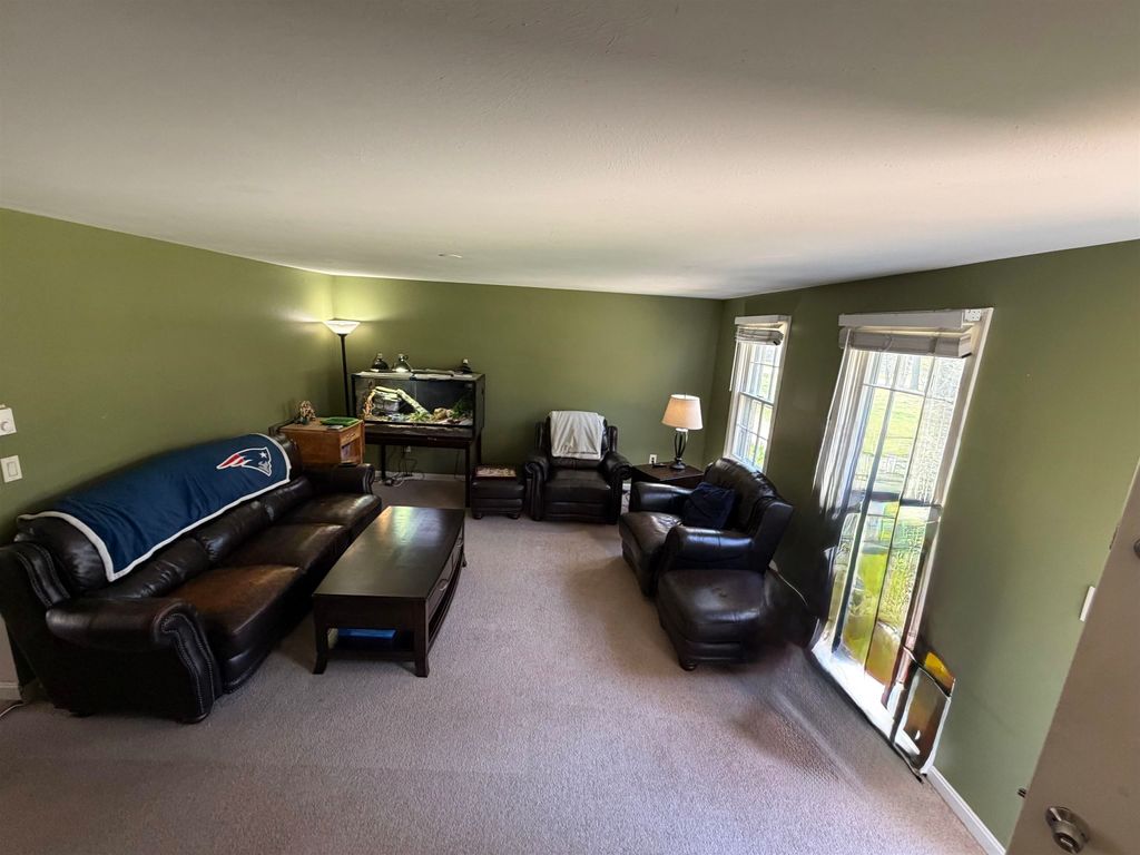 Photo of 79 Oakridge Drive, Londonderry, NH 01844 (MLS # 5086912)