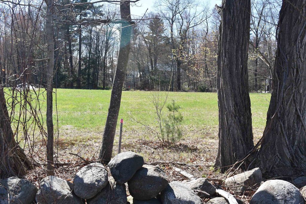 Photo of 100 Mack Hill Road, Amherst, NH 03031 (MLS # 5085218)