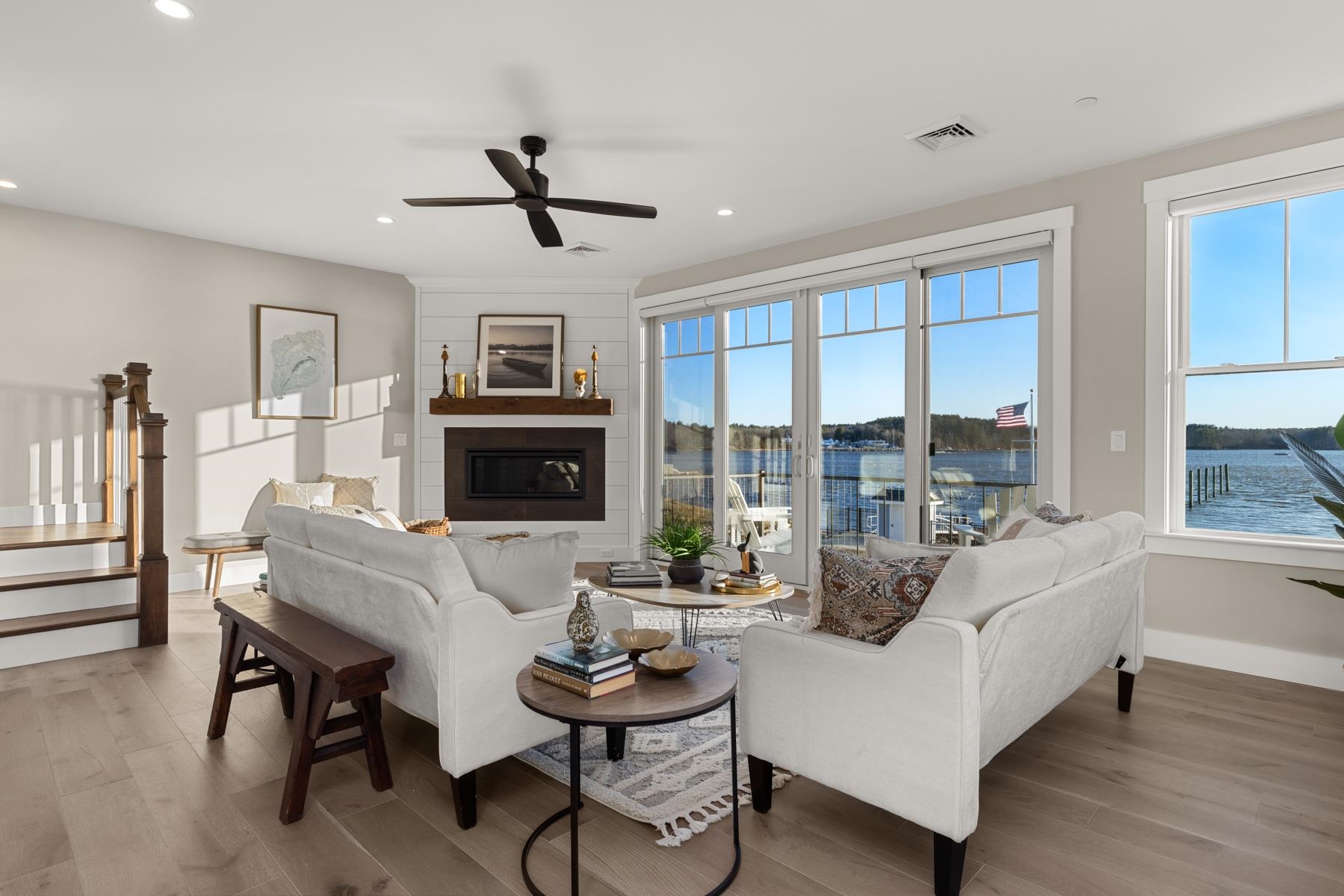 33 LITTLE BAY Drive