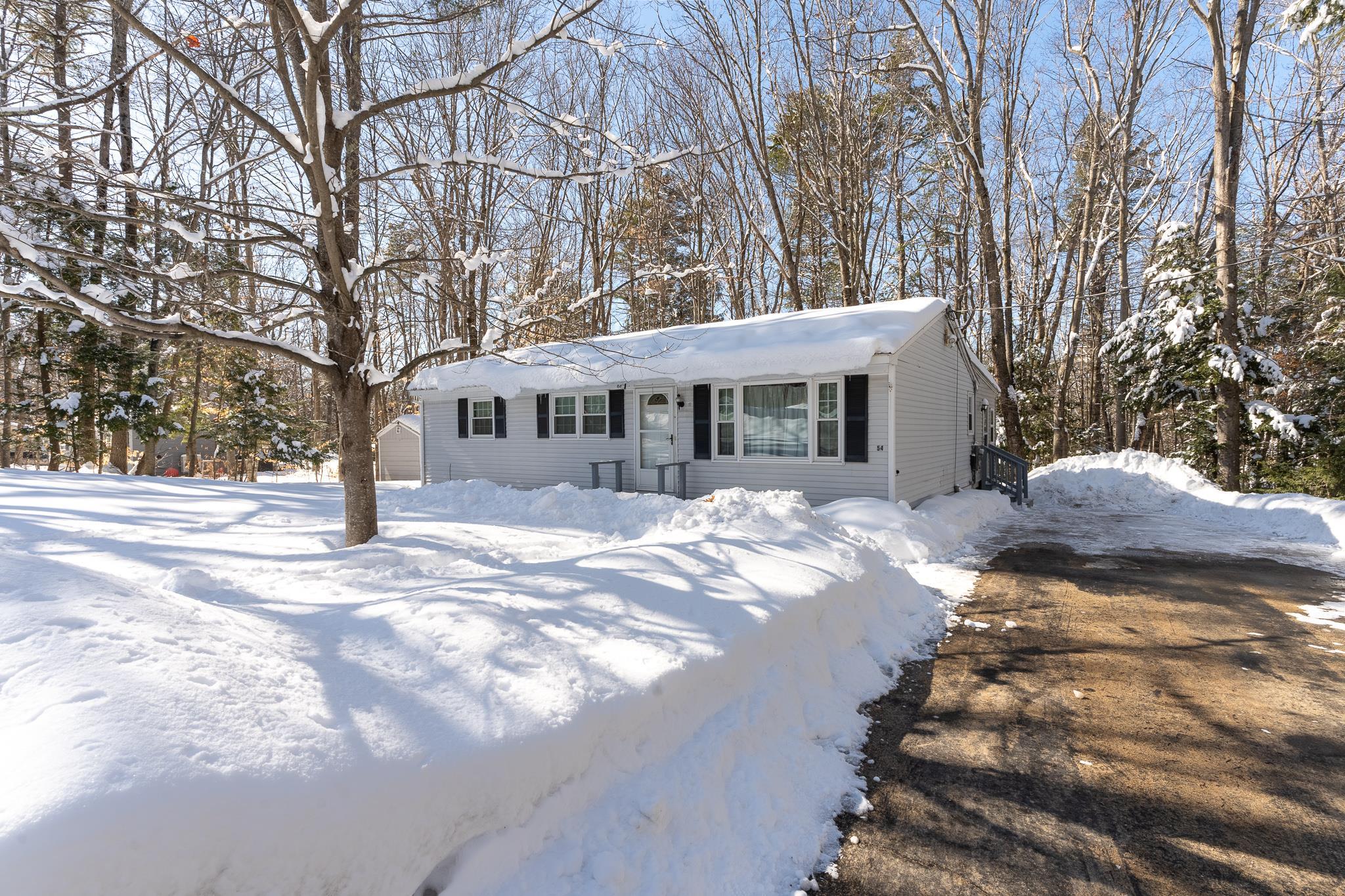 54 Woodland Grove Road