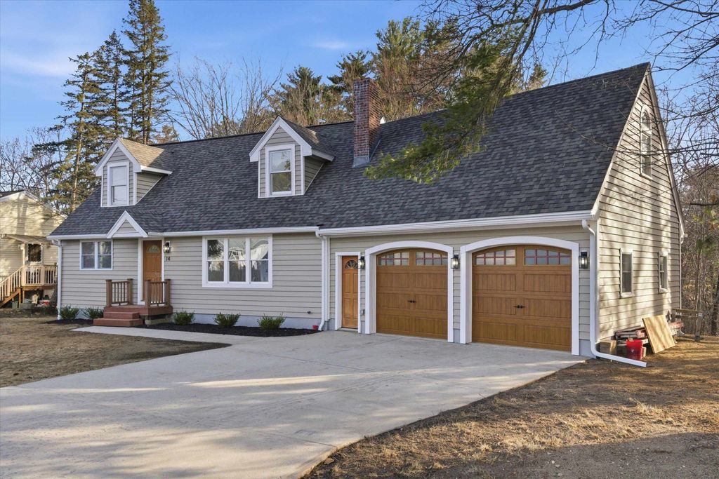 Photo of 14 Ayer Circle, Seabrook, NH 03874 (MLS # 5082634)