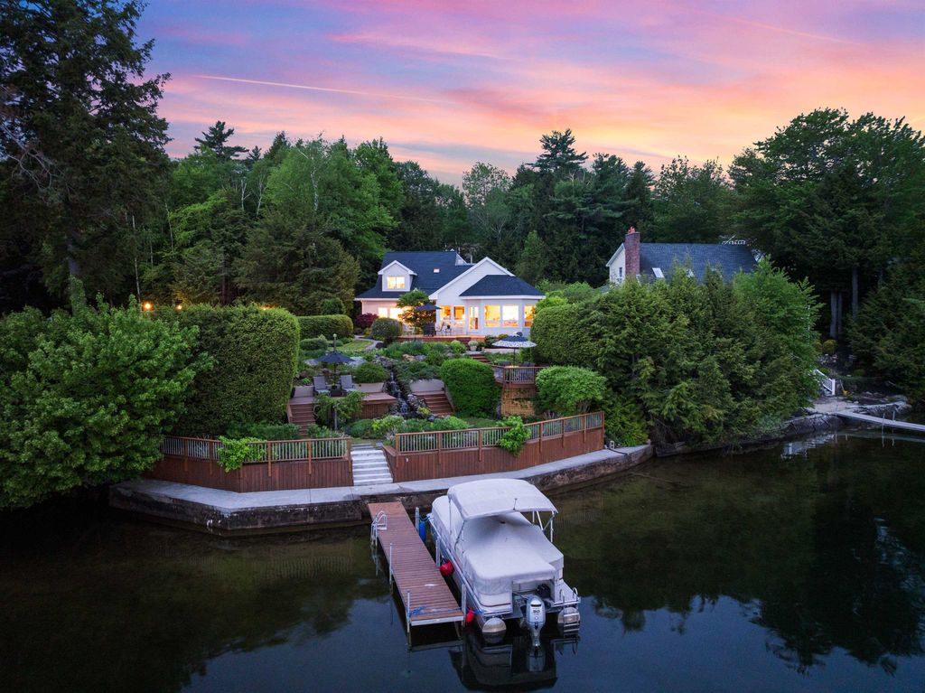 Photo of 34 Briarwood Avenue, Sanbornton, NH 03269 (MLS # 5084330)