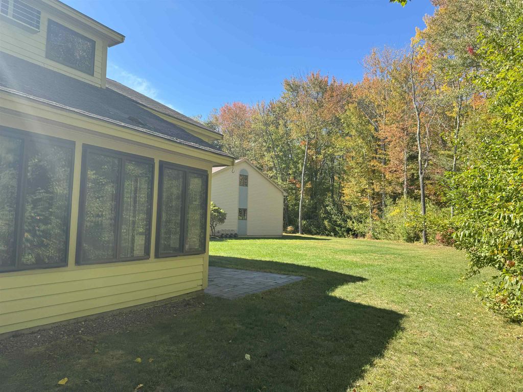 Photo of 10 Lady Slipper Court, Rochester, NH 03837 (MLS # 5063787)