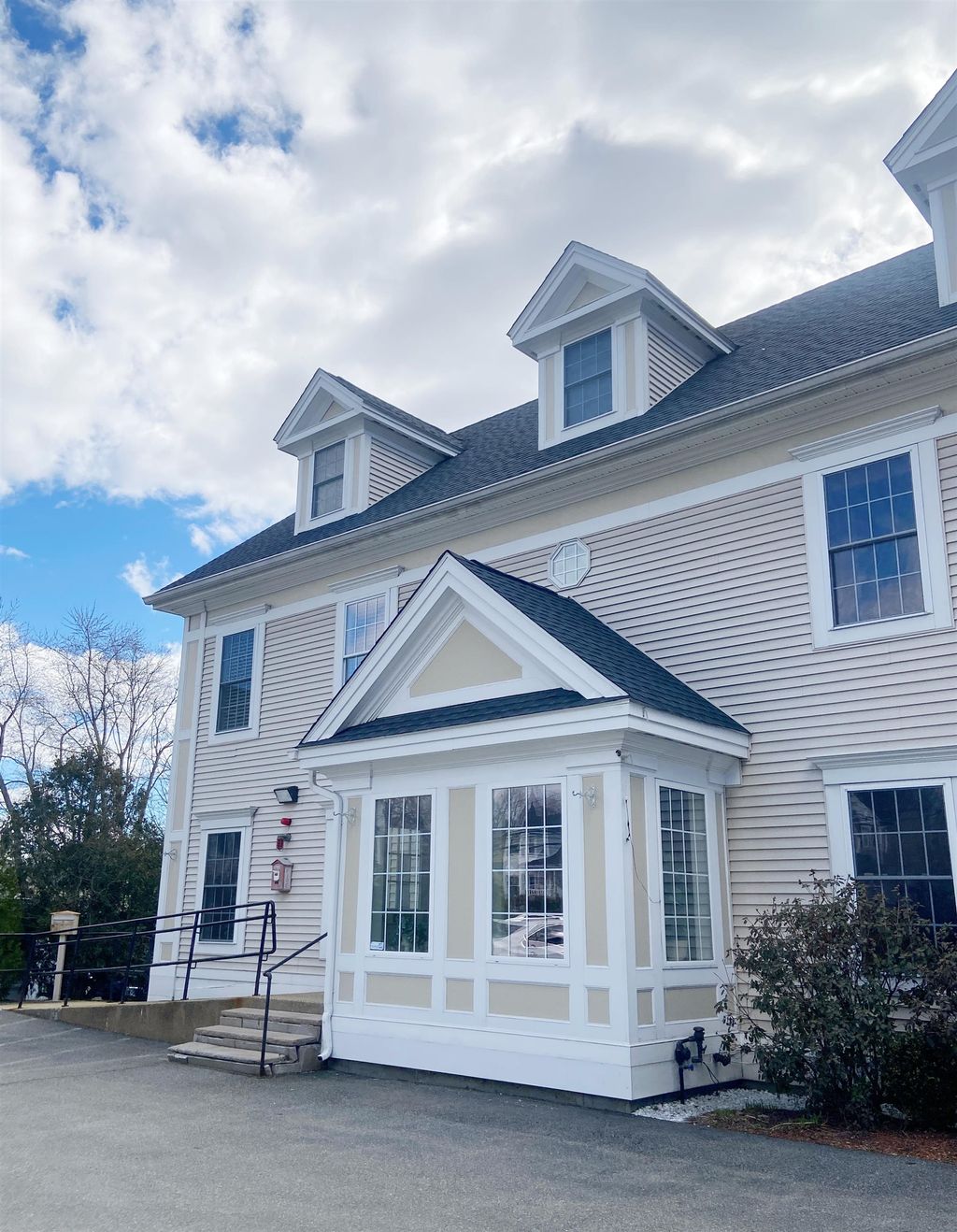 Photo of 84 W Broadway Street, Derry, NH 03038 (MLS # 5085300)