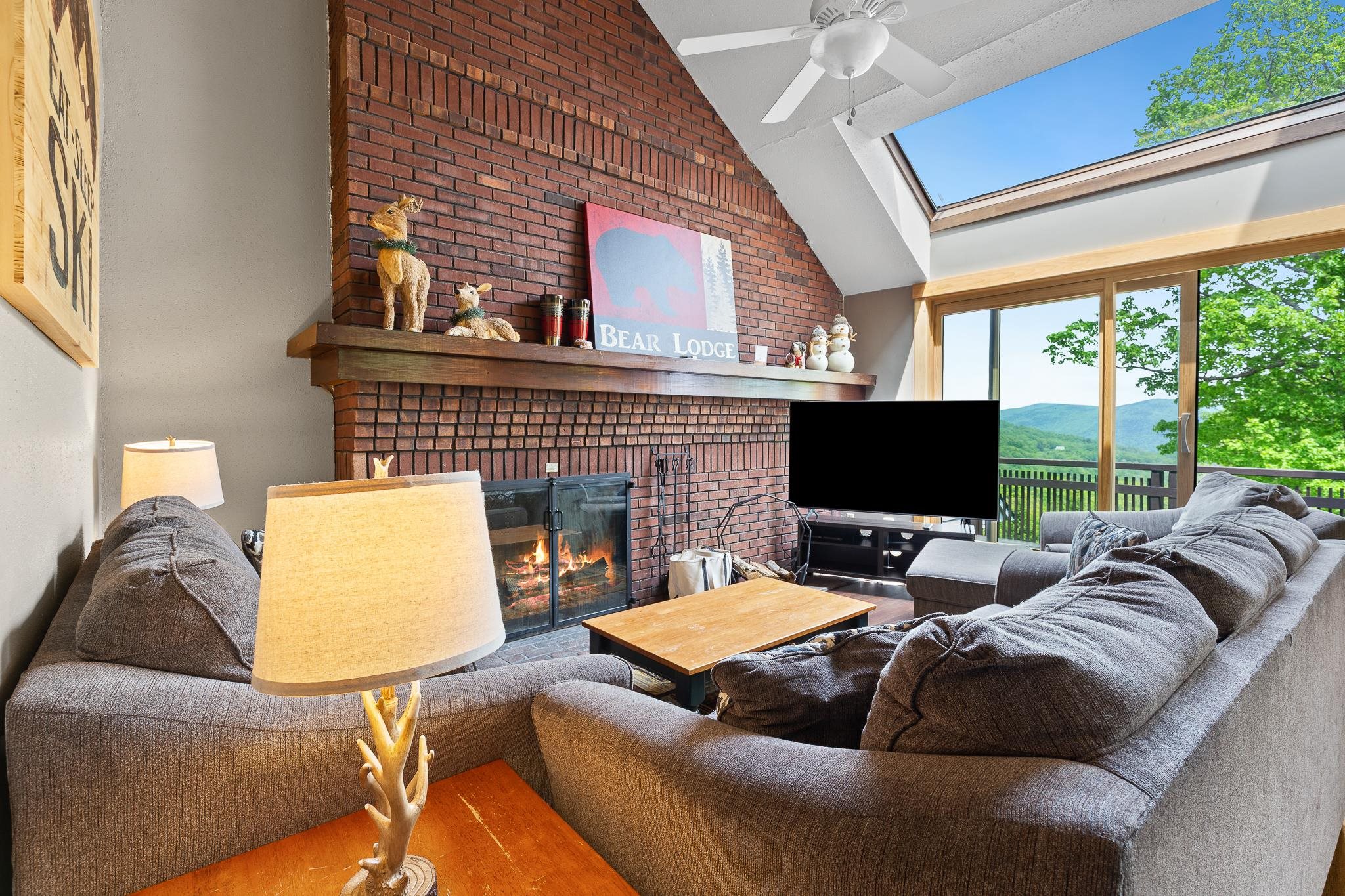 105 Timberline South Road L8