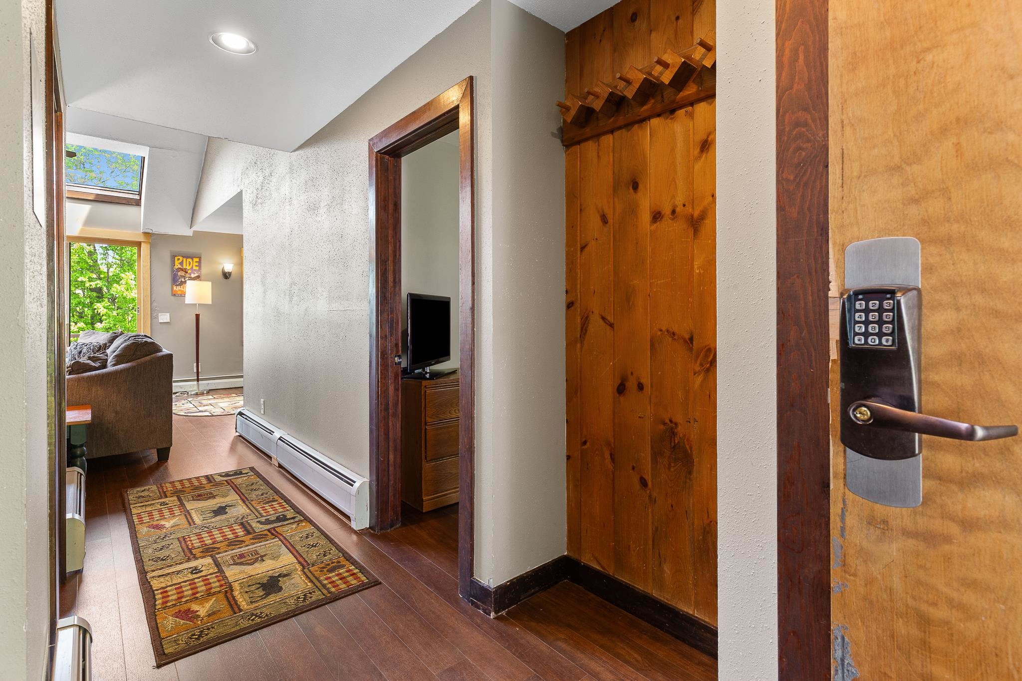 105 Timberline South Road L8