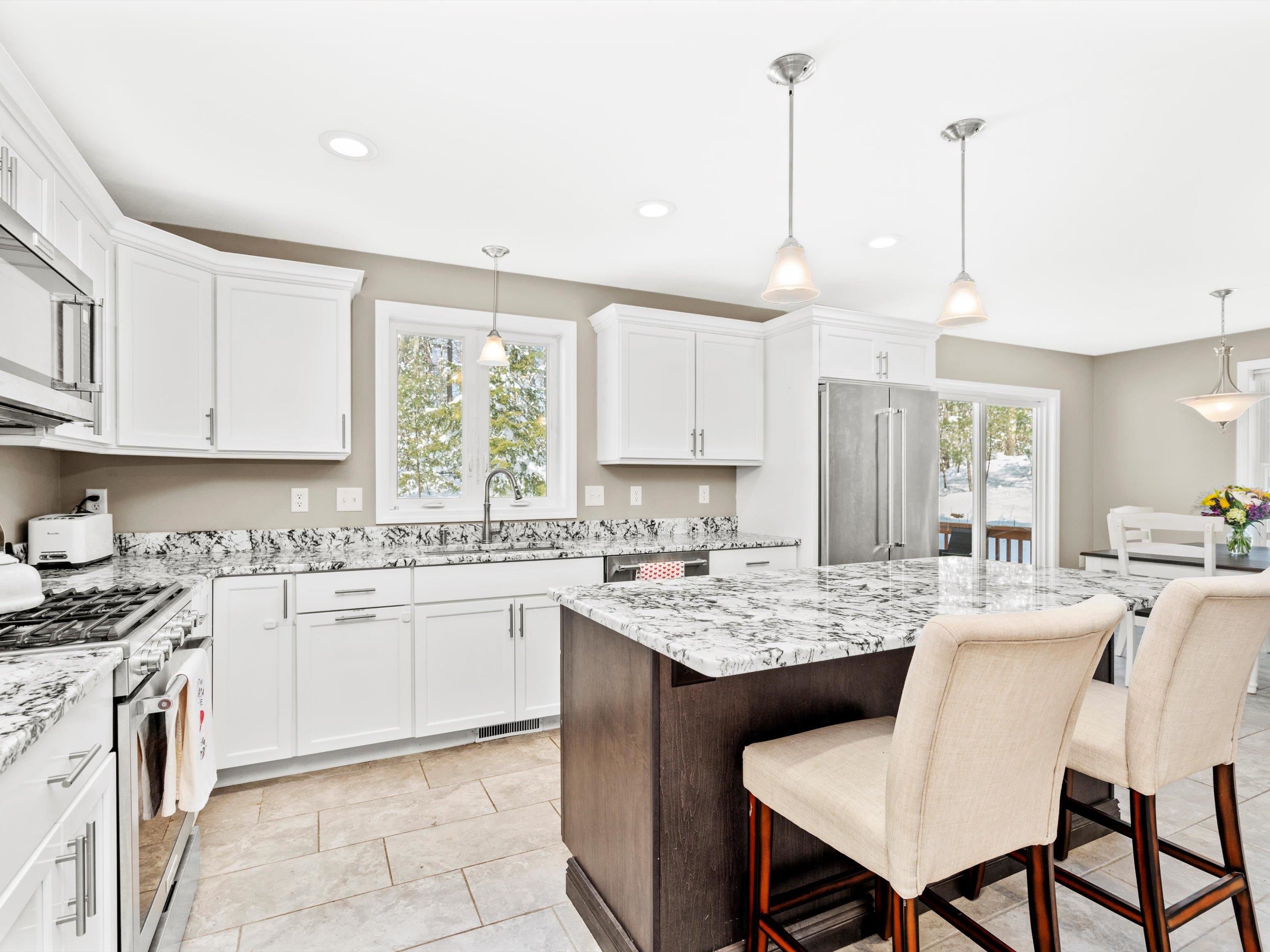 Windham, New Hampshire 03087, United States, 3 Bedrooms Bedrooms, ,2 BathroomsBathrooms,Residential,Active,98468