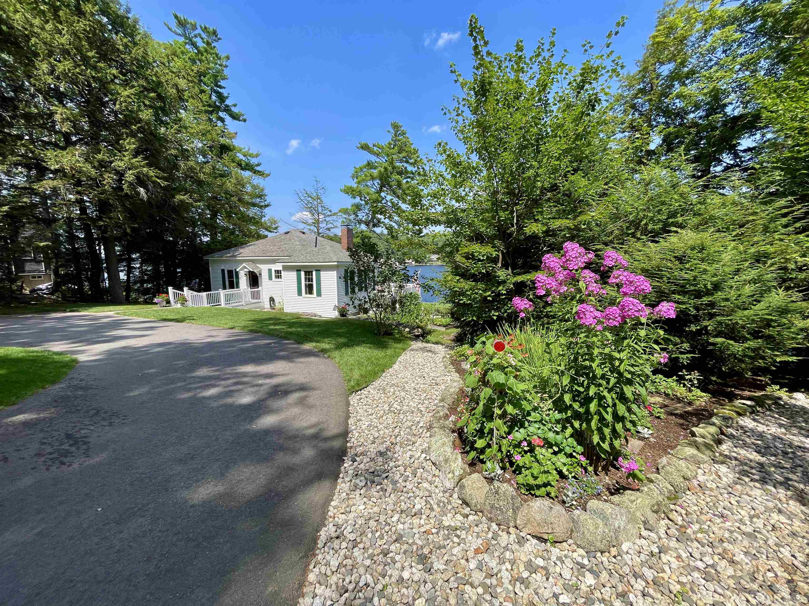915 Lovell Lake Road