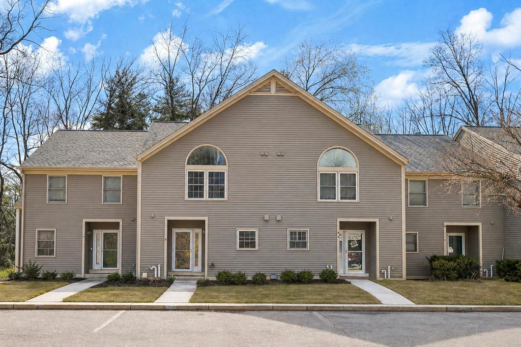 Photo of 9 Village Falls Way, Merrimack, NH 03054 (MLS # 5085680)