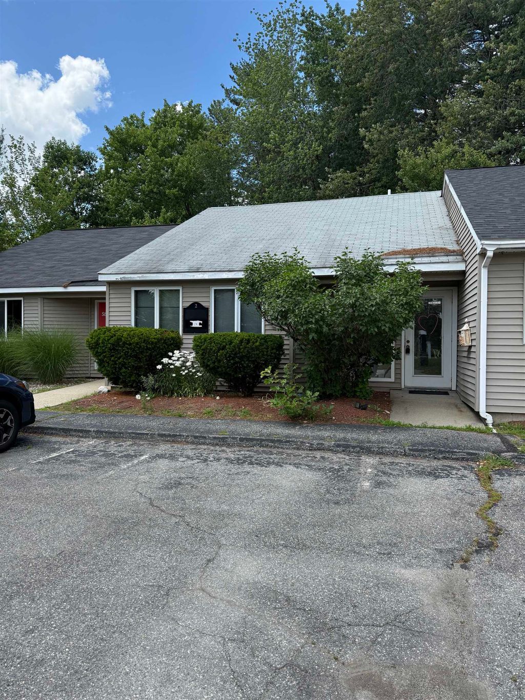 Photo of 90 Nashua Road #B2, Londonderry, NH 03053 (MLS # 5050224)
