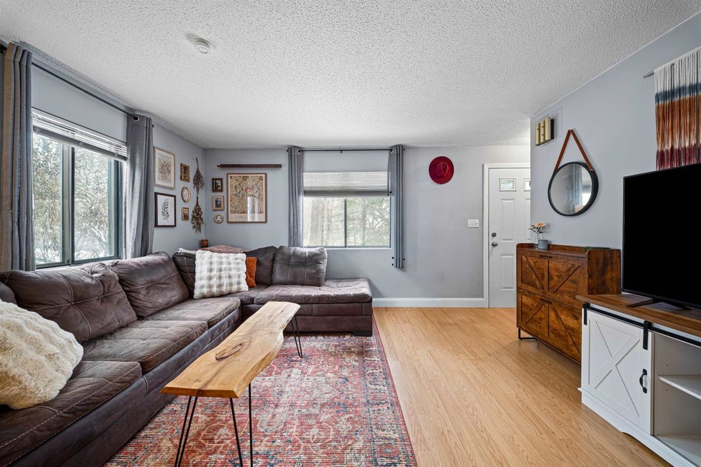 Photo of 9 Swiftwater Drive #8, Allenstown, NH 03275 (MLS # 5078015)