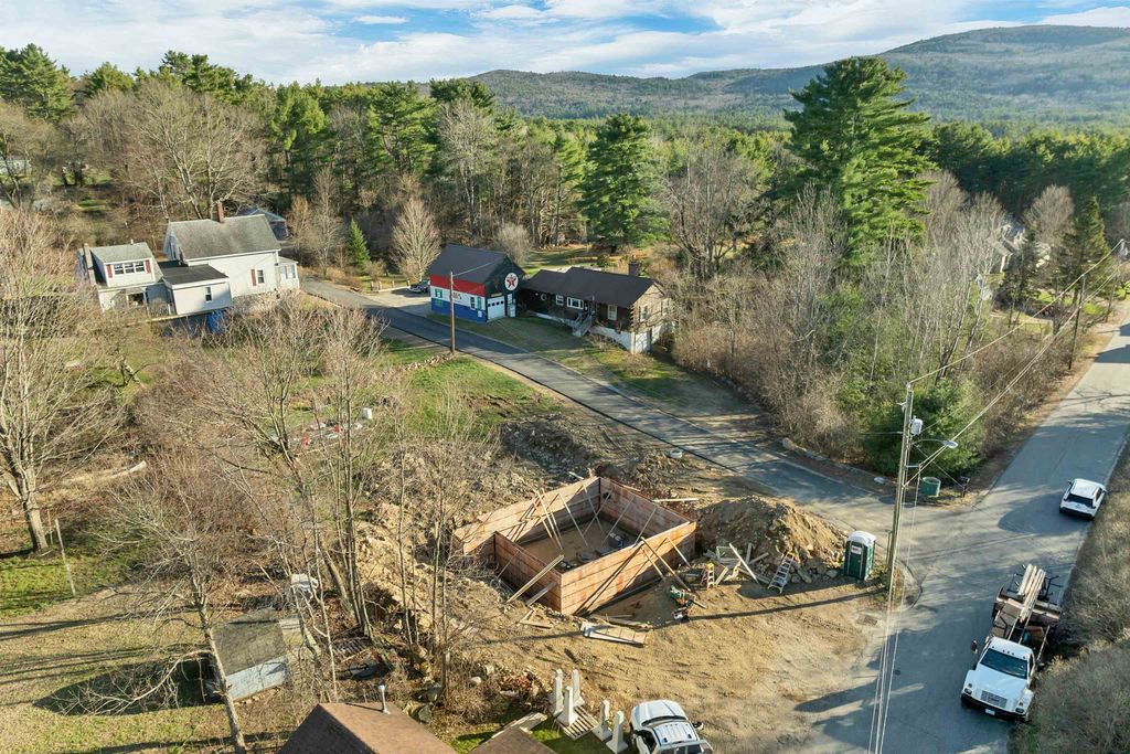 Photo of 21 Saint Anthonys Road, Wakefield, NH 03872 (MLS # 5085061)