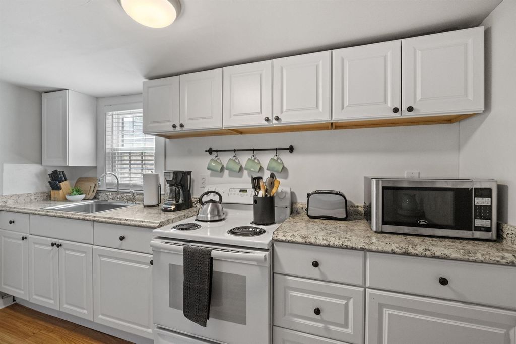 Photo of 23 Portsmouth Avenue, Exeter, NH 03833 (MLS # 5078351)