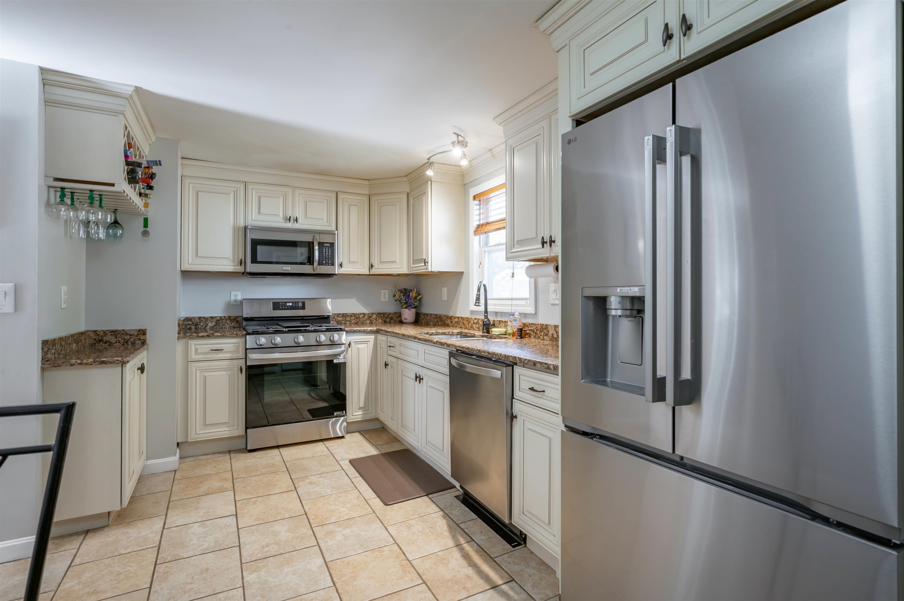 35 W Mitchell Street