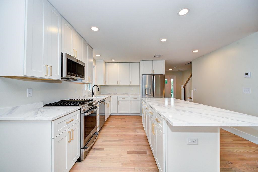 Hudson, New Hampshire 03051, United States, 3 Bedrooms Bedrooms, ,2 BathroomsBathrooms,Residential,Active,149507