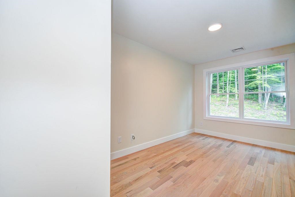 Hudson, New Hampshire 03051, United States, 3 Bedrooms Bedrooms, ,2 BathroomsBathrooms,Residential,Active,149507