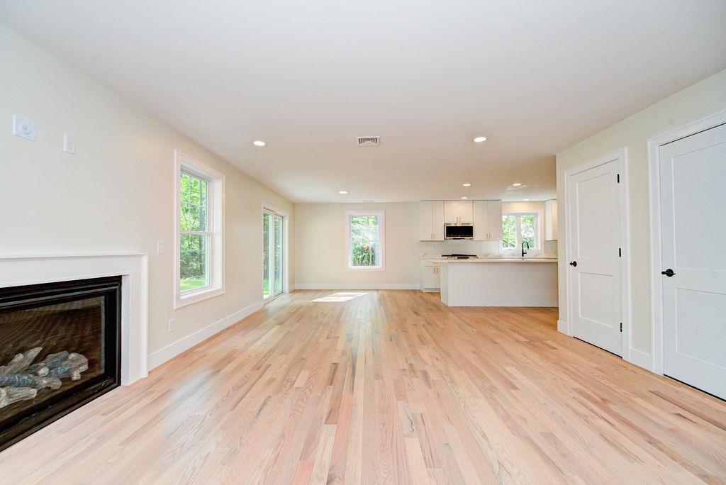 Hudson, New Hampshire 03051, United States, 3 Bedrooms Bedrooms, ,2 BathroomsBathrooms,Residential,Active,149507