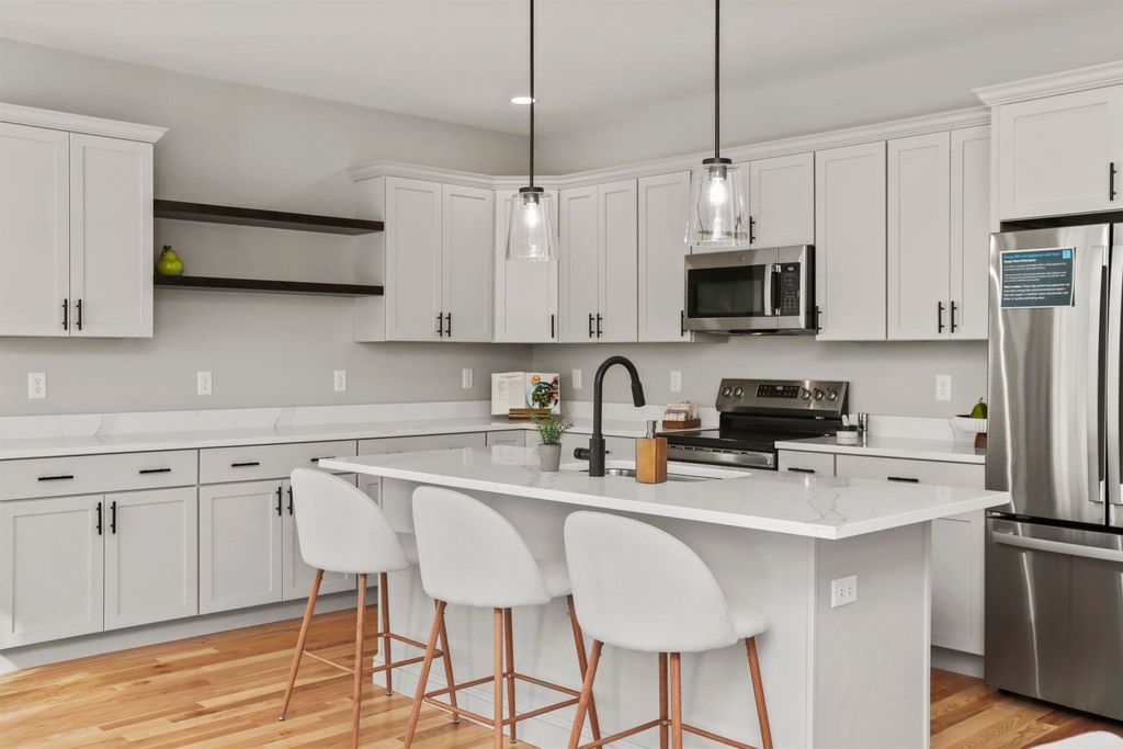 Photo of 3 Summerwind Place #3, Greenland, NH 03840 (MLS # 5062921)