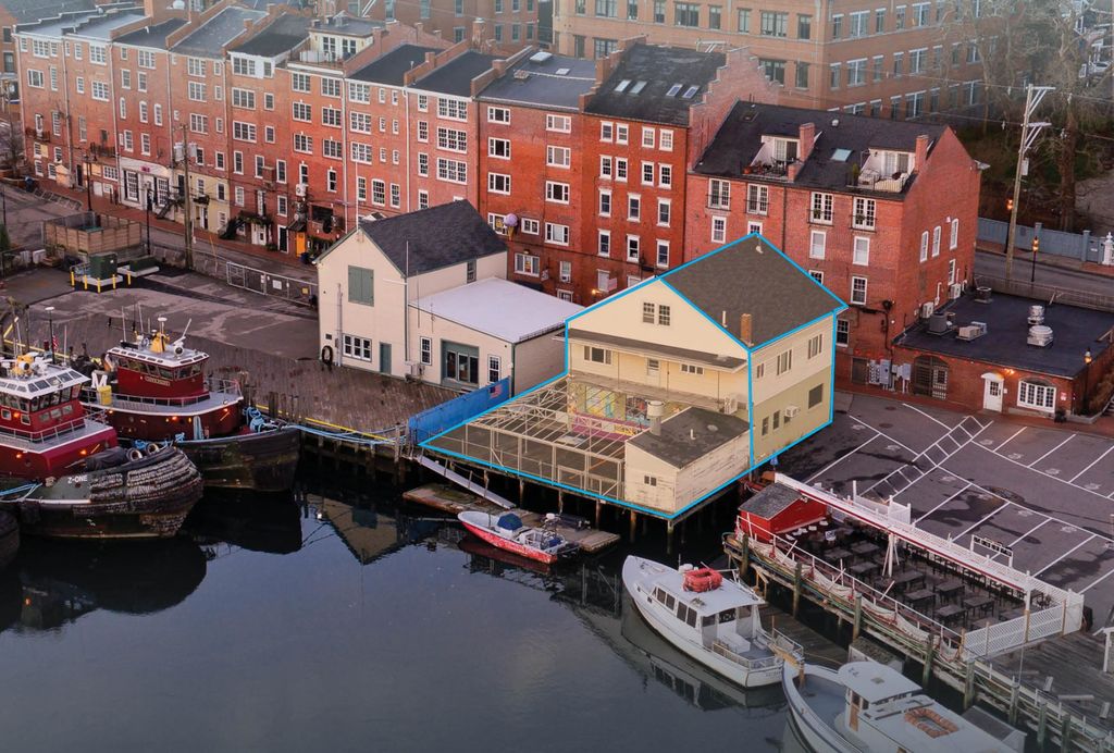 Photo of 54 Ceres Street, Portsmouth, NH 03801 (MLS # 5074678)