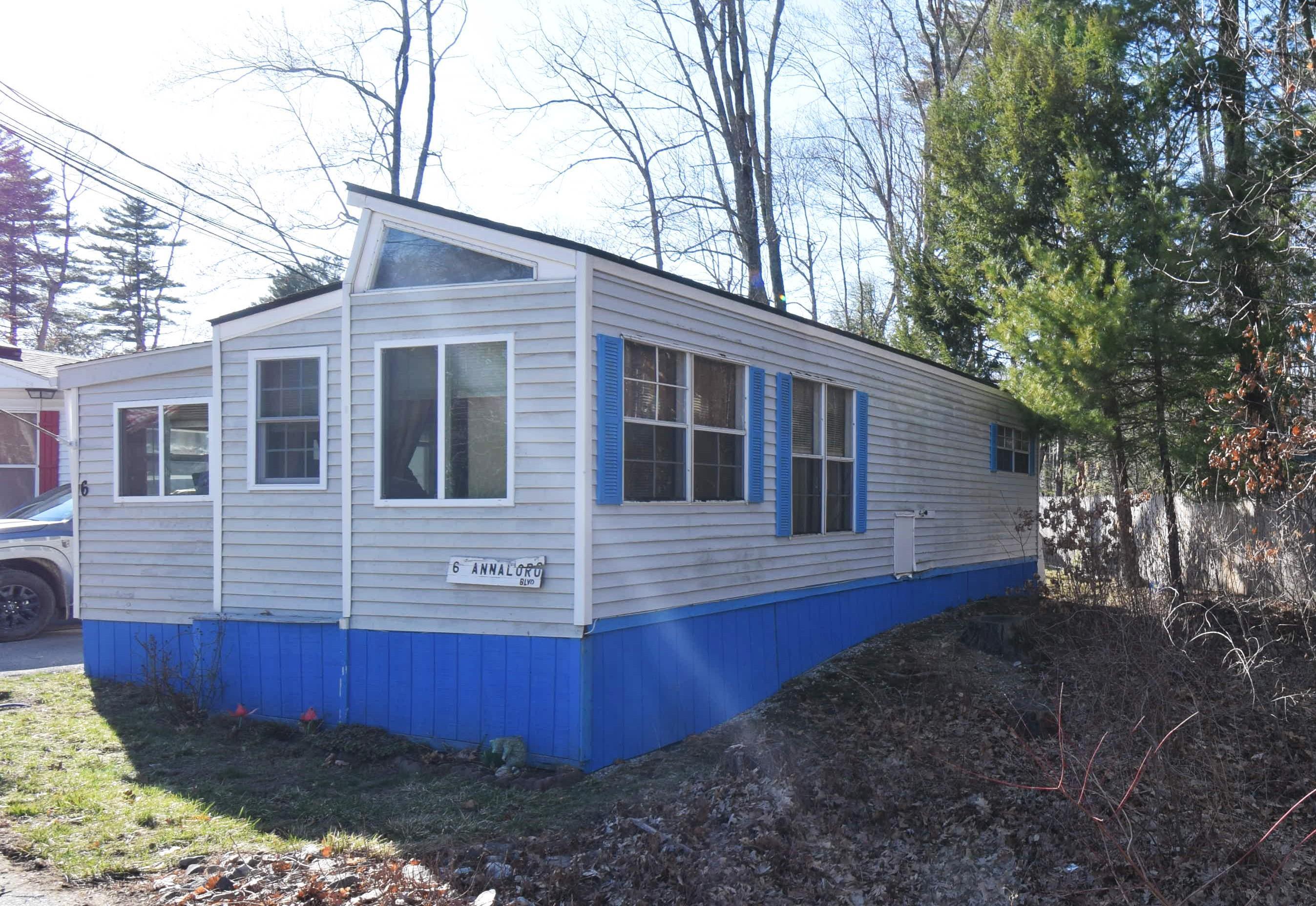 6 Annaloro Boulevard