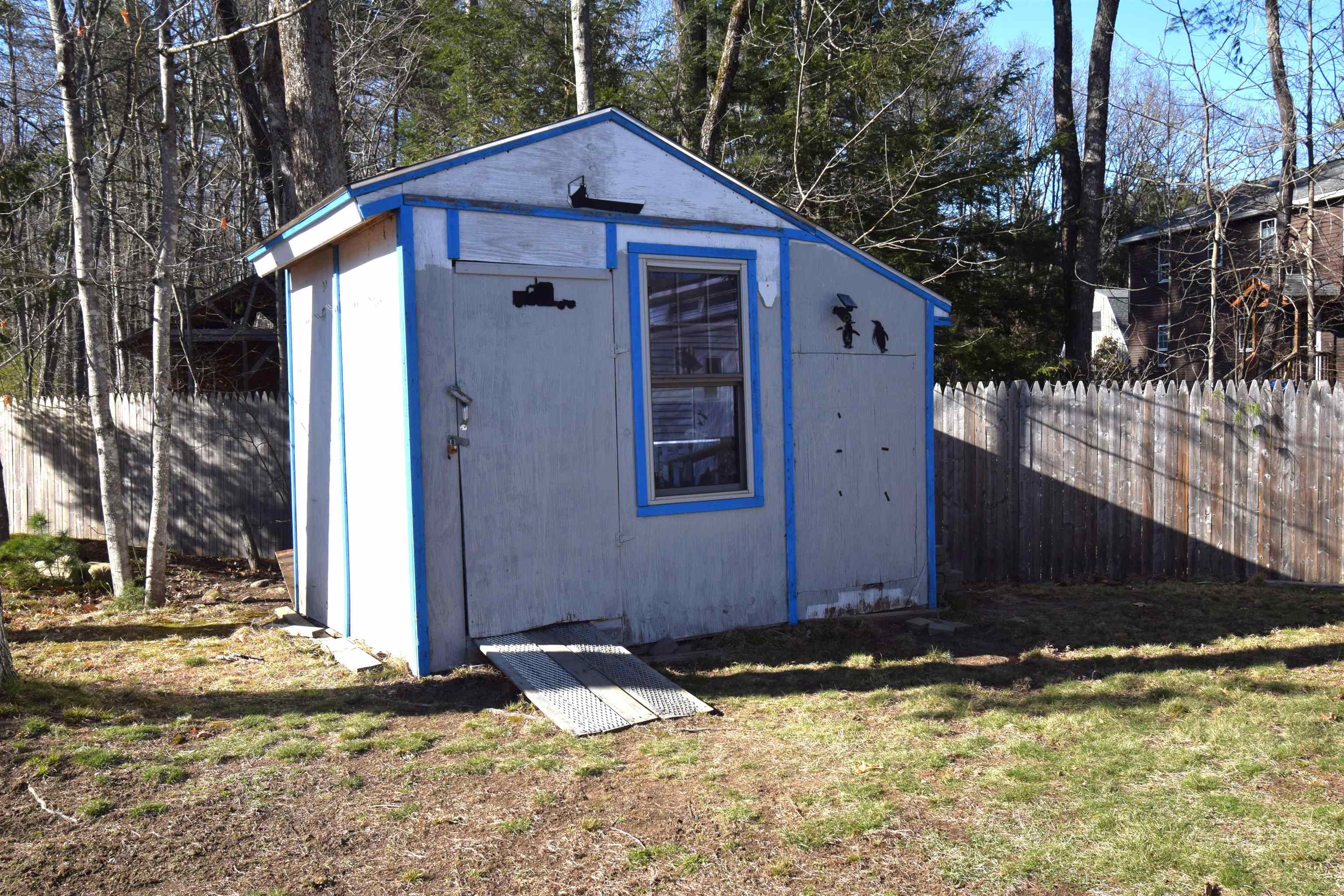 6 Annaloro Boulevard