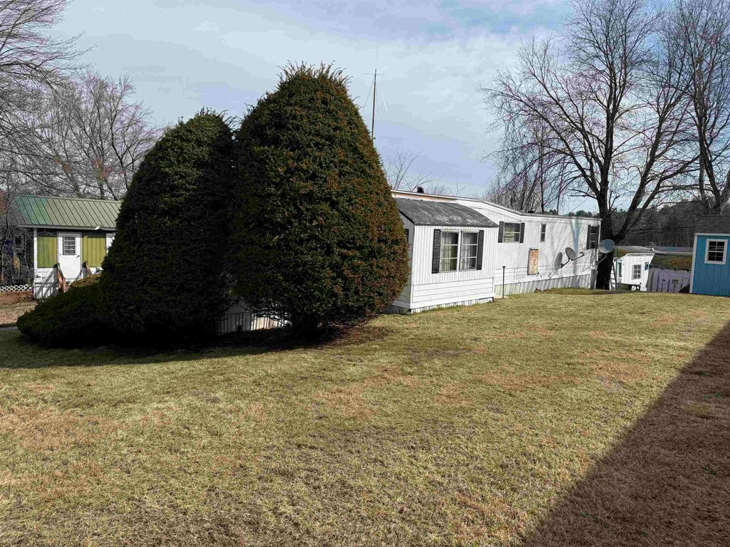 Photo of 15 Windham Depot Road #37, Derry, NH 03038 (MLS # 5082008)