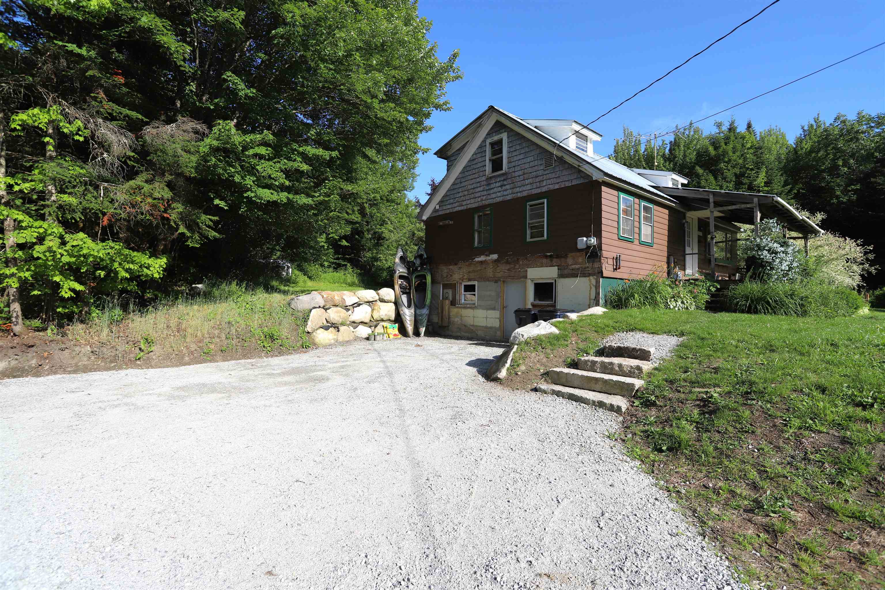 1098 Toad Pond Road