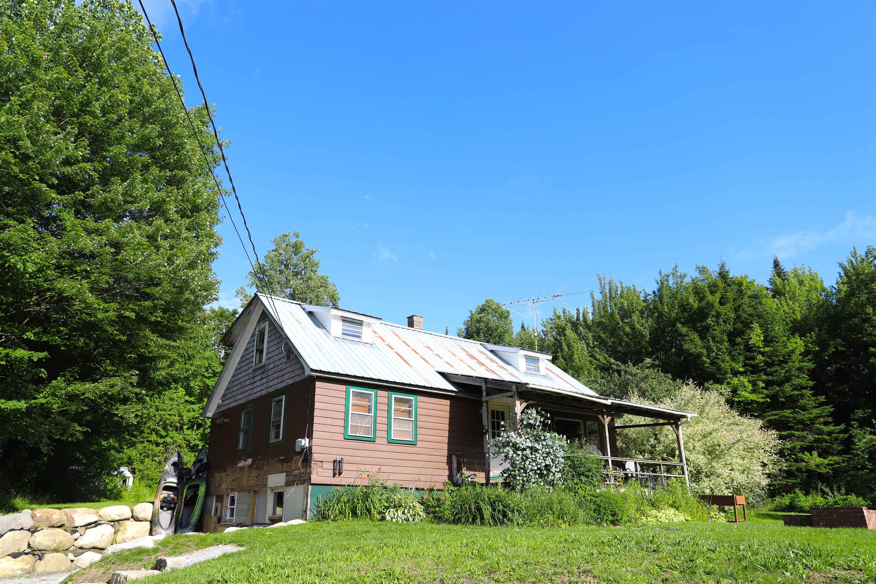 1098 Toad Pond Road