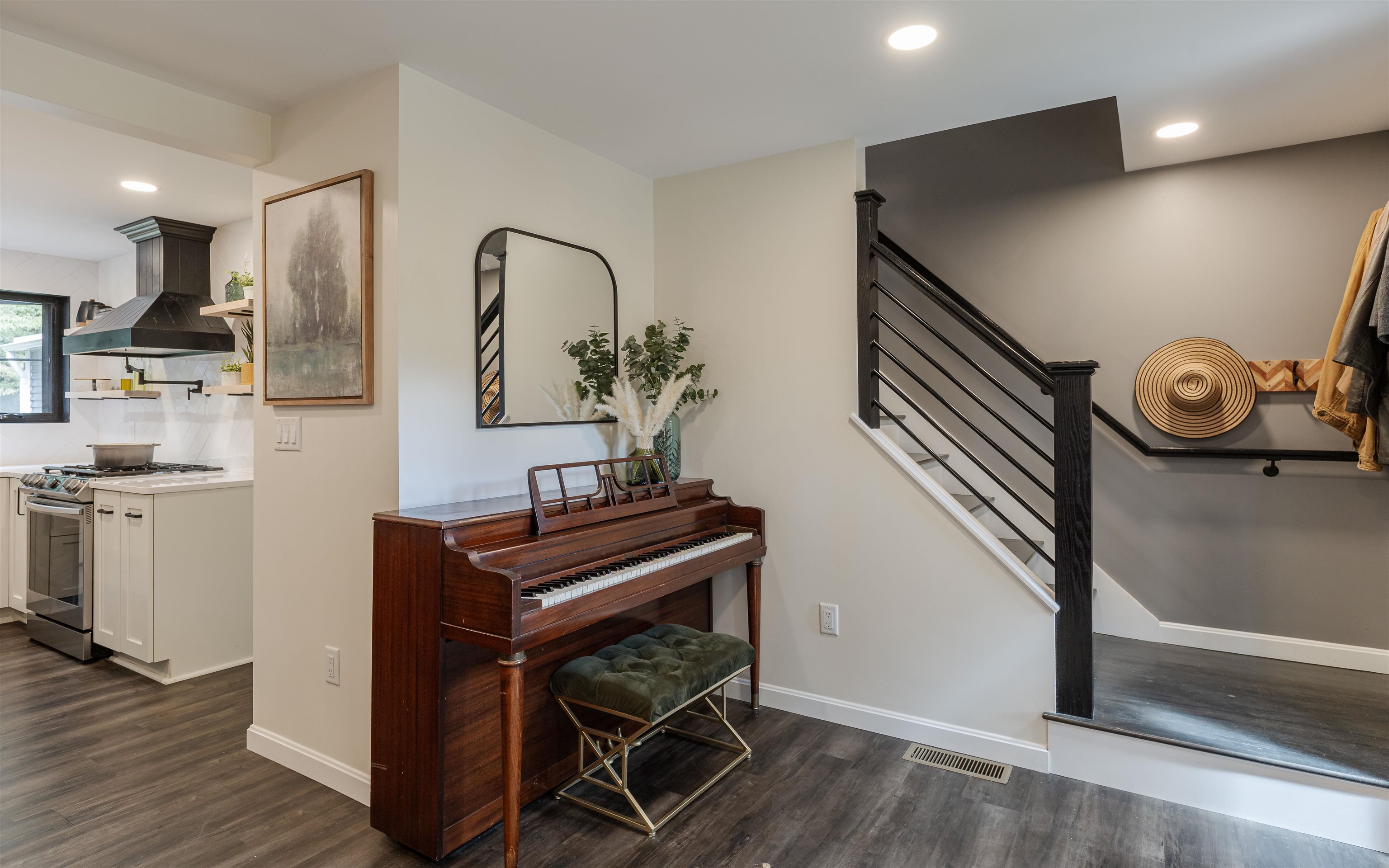 15 Meetinghouse Road