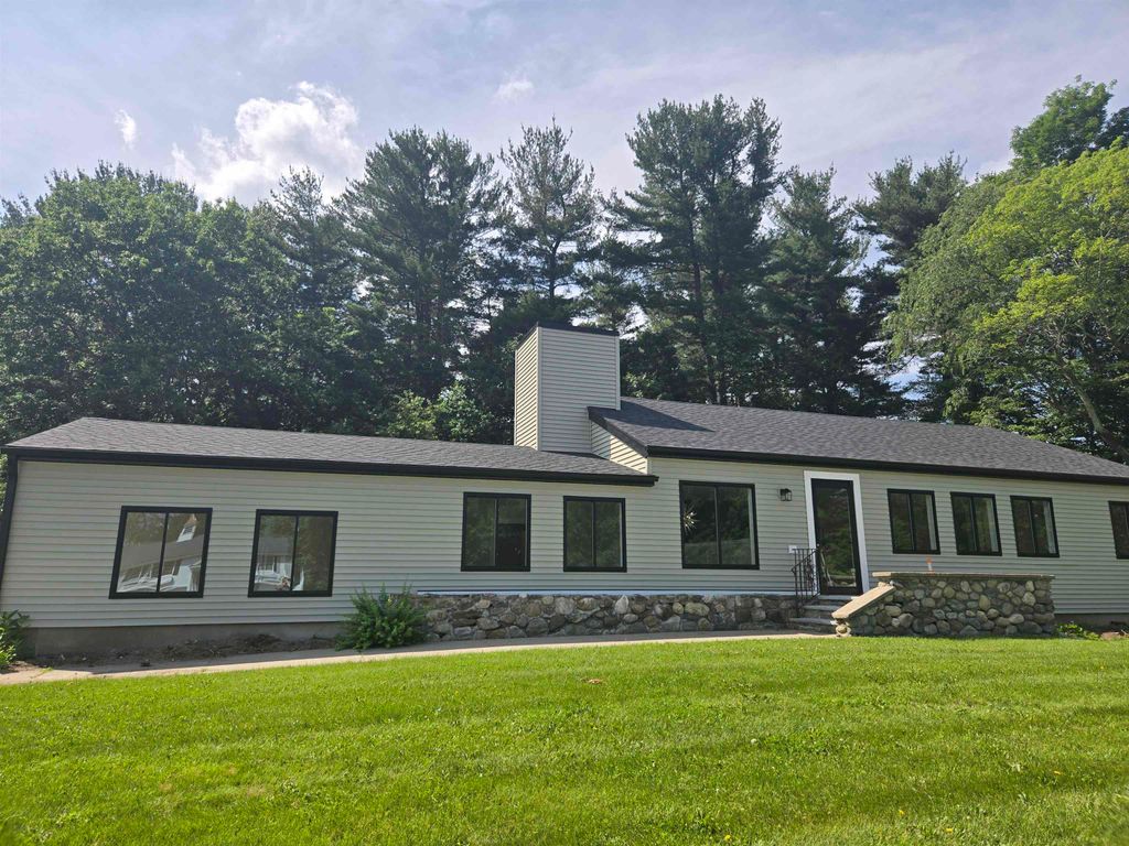 Photo of 88 Nashua Road #A 1, Londonderry, NH 03053 (MLS # 5054885)