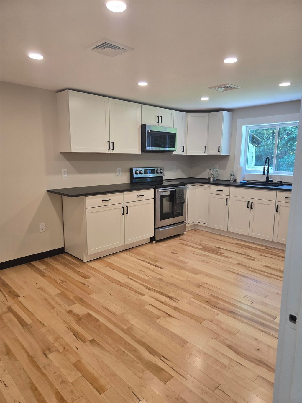 Photo of 88 Nashua Road #A 1, Londonderry, NH 03053 (MLS # 5054885)