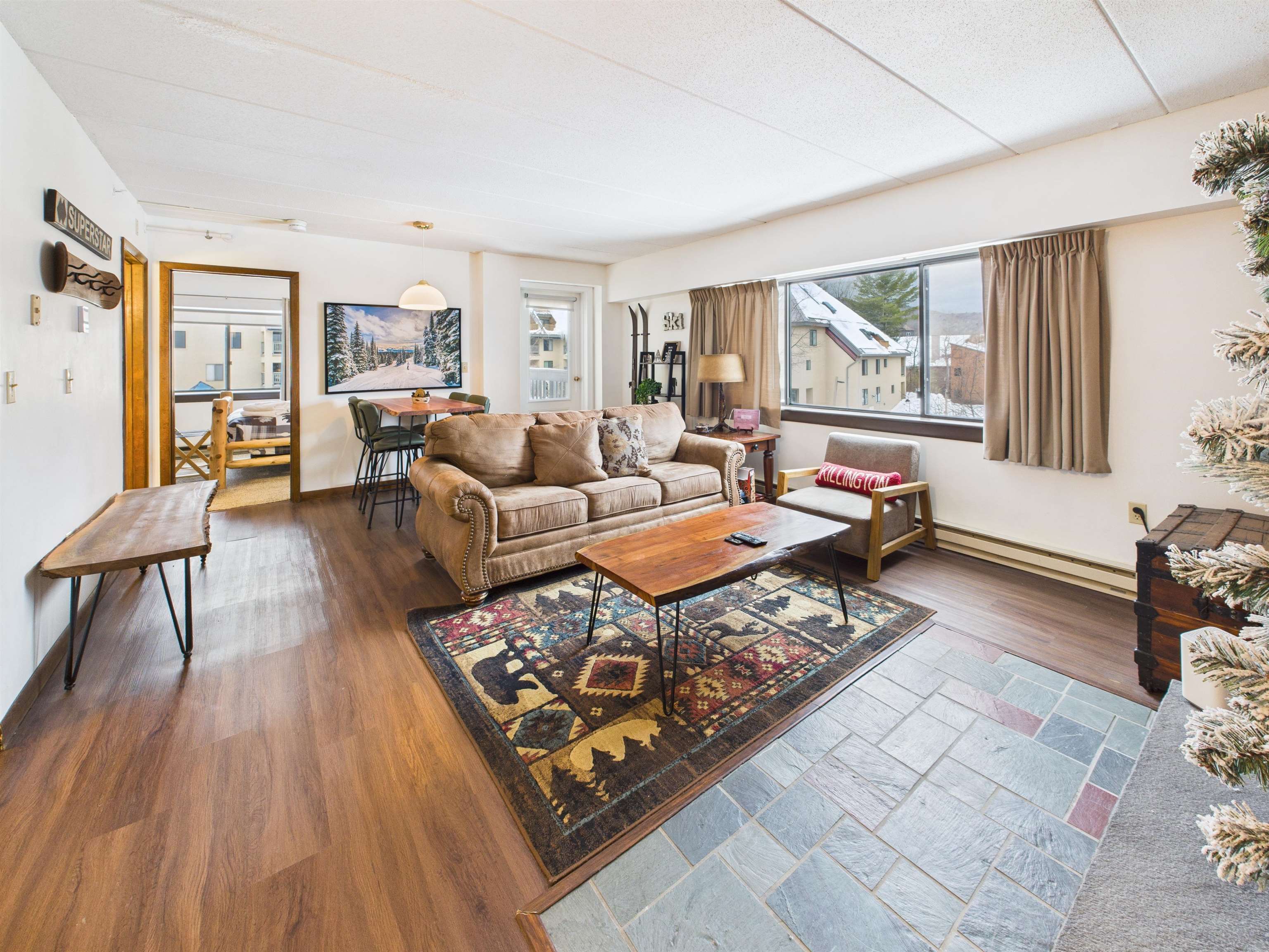 135 East Mountain Road 1F6