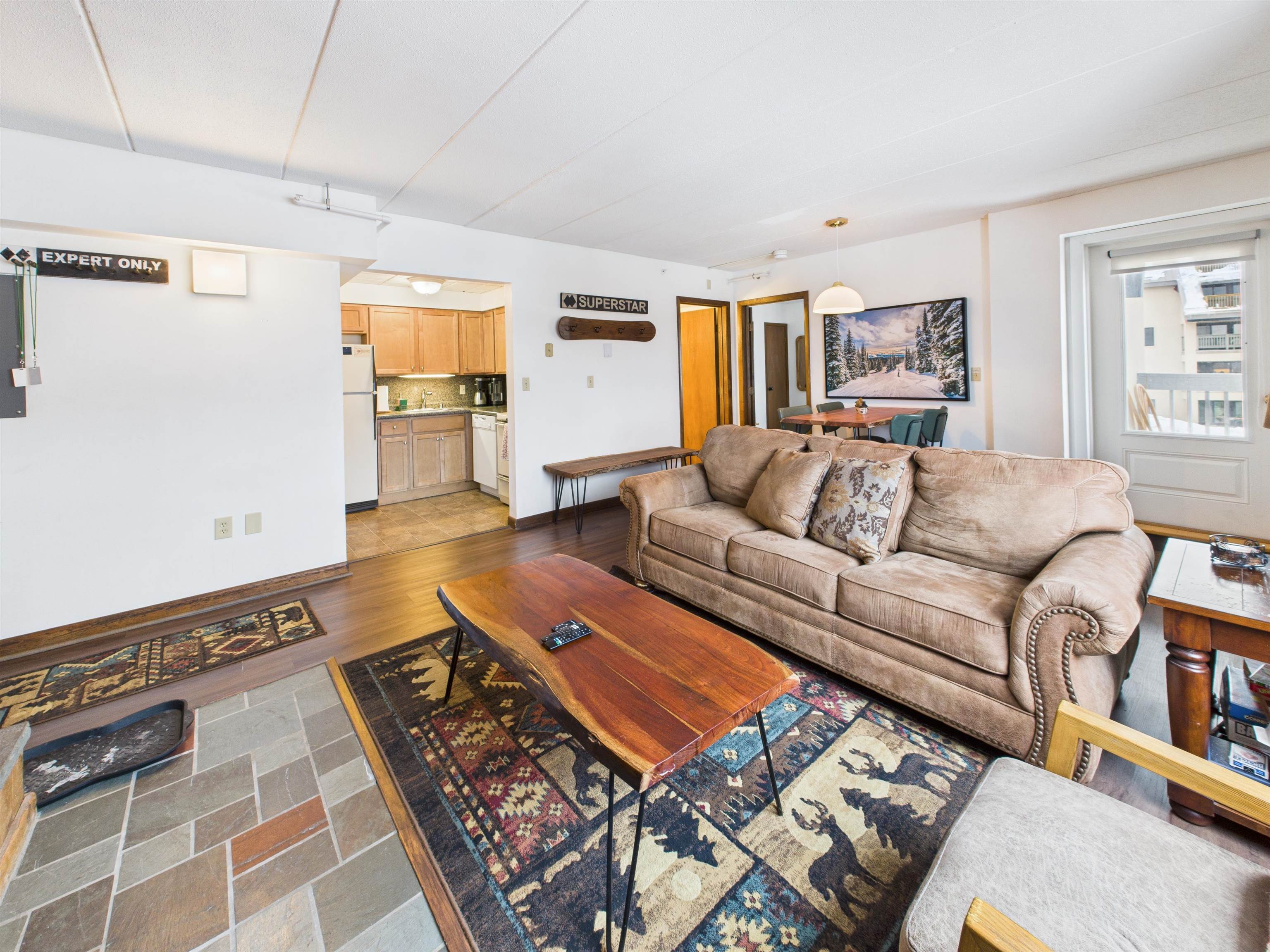 135 East Mountain Road 1F6