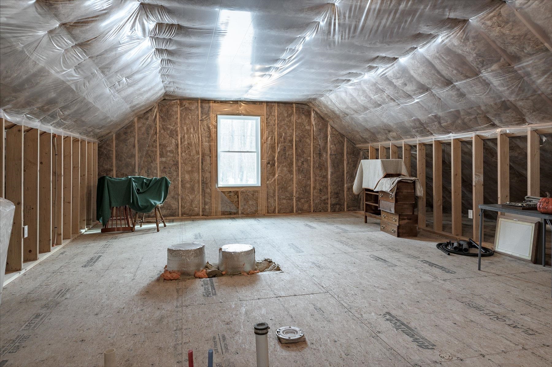 Dover, New Hampshire 03820, United States, 2 Bedrooms Bedrooms, ,2 BathroomsBathrooms,Residential,Pending,18172