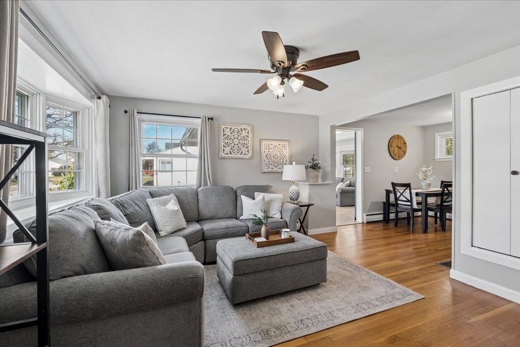 Photo of 165 Kenberma Street, Manchester, NH 03103 (MLS # 5087464)