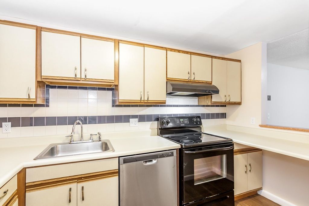 Photo of 37 Alice Drive #75, Concord, NH 03303 (MLS # 5077552)