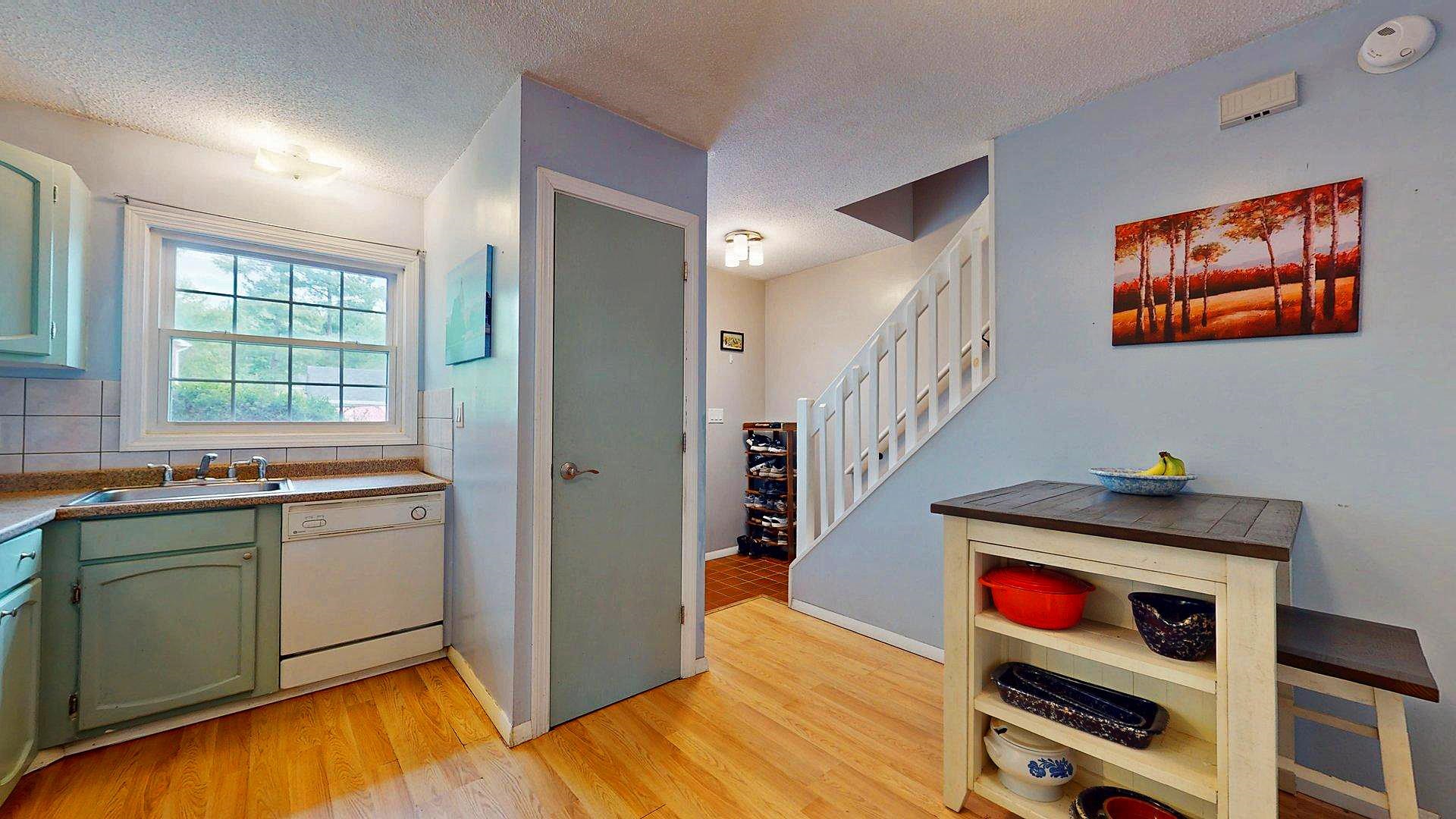 11 Sugartree Lane
