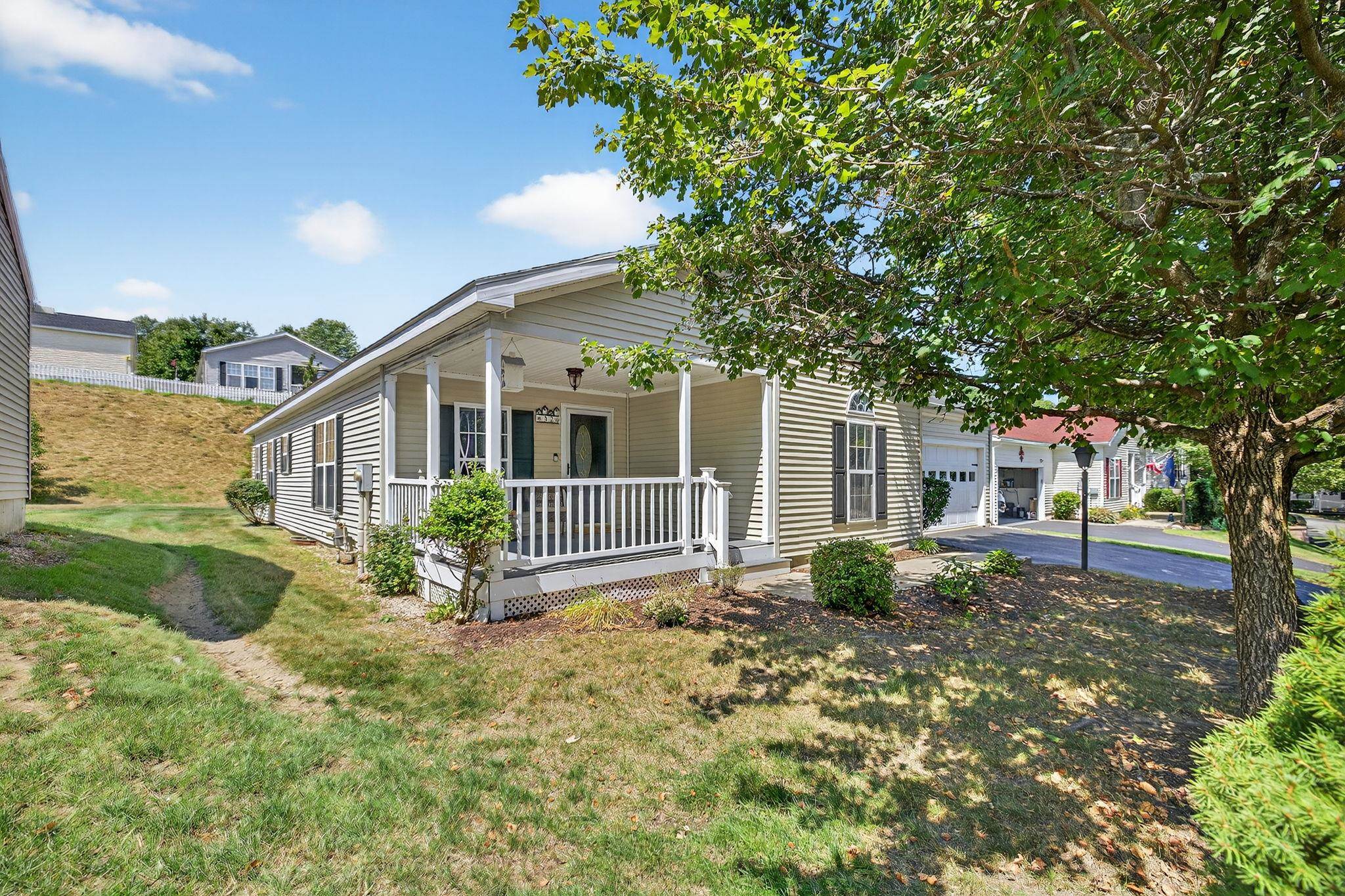 32 Greystone Way